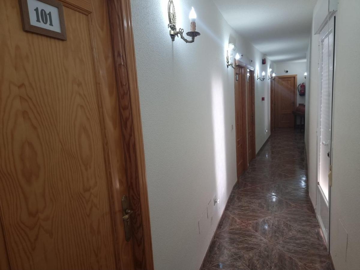 Hostal Casa Fran La Pueblanueva Bagian luar foto