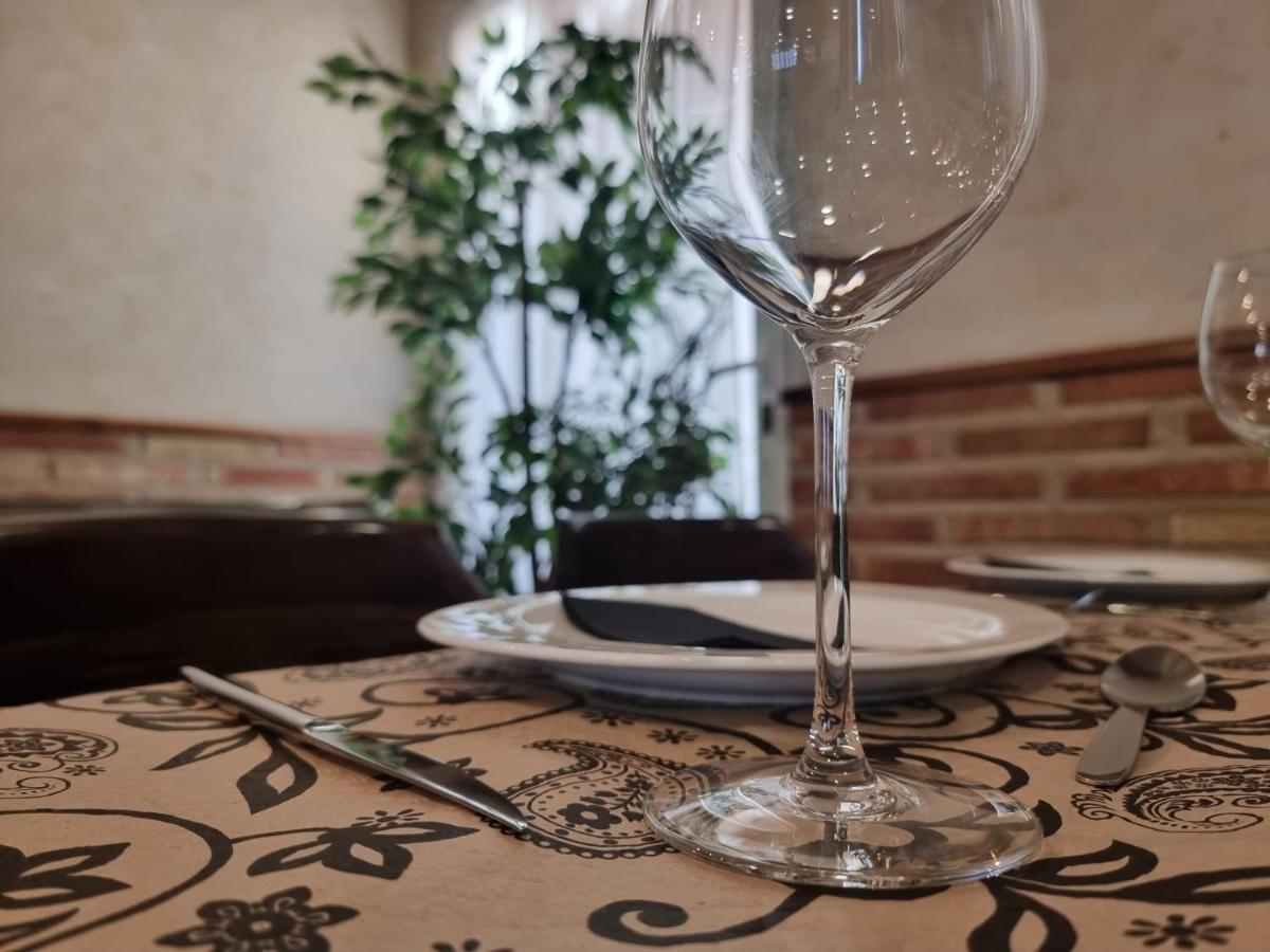 Hostal Casa Fran La Pueblanueva Bagian luar foto